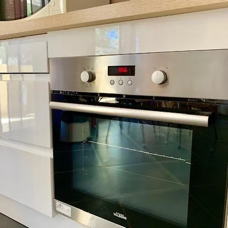 Splendide T3 Pres De La Avec Piscine, Parking Et Wi-fi - Fr-1-607-206