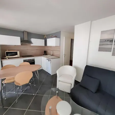 Feriehus Splendide T3 Renove Avec Piscine Et Parking A 100m De La Mer, 6 Pers, Terrasse, Wifi - Fr-1-607-206 Agde