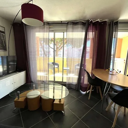 Splendide T3 Renove Avec Piscine Et Parking A 100m De La Mer, 6 Pers, Terrasse, Wifi - Fr-1-607-206 * Agde